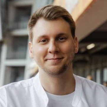 Антон Азарин